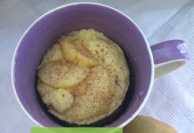 Bolo de caneca de Maça bolo maça